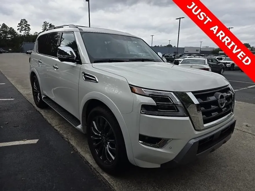2024 Nissan Armada Platinum photo 1