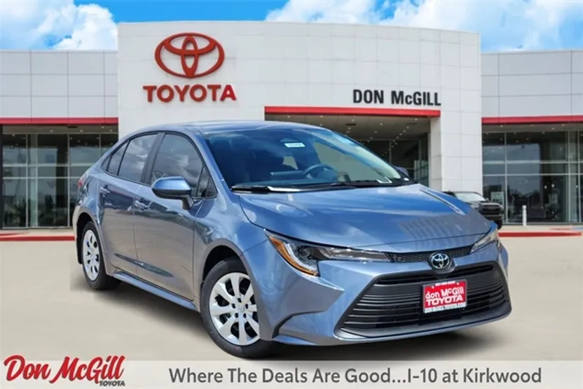 2026 Toyota Corolla LE photo 1