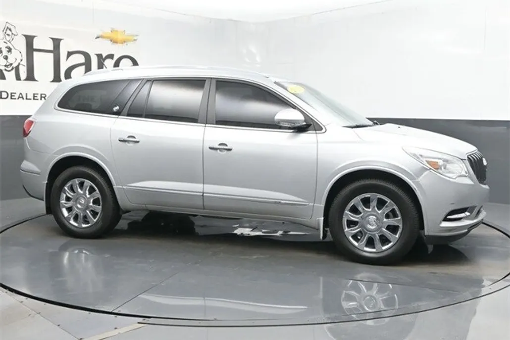 2017 Buick Enclave Leather photo 1