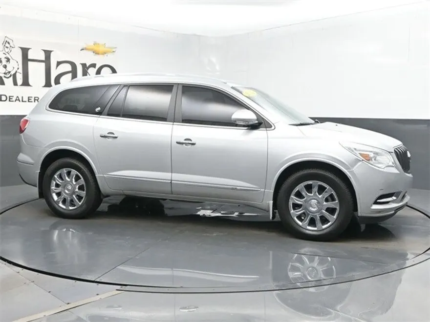 2017 Buick Enclave Leather photo 1