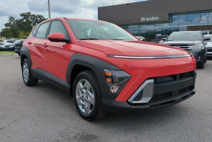 2026 Hyundai Kona SE photo 1