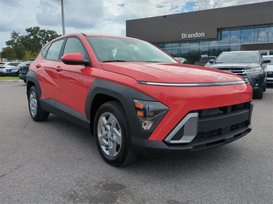 2026 Hyundai Kona SE photo 1