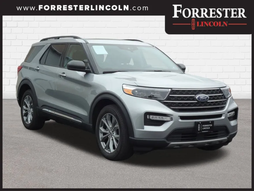 2022 Ford Explorer XLT photo 1