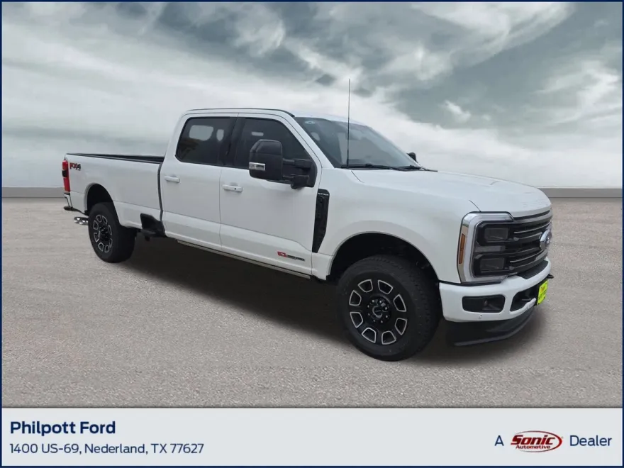 2025 Ford F-350 Platinum photo 1
