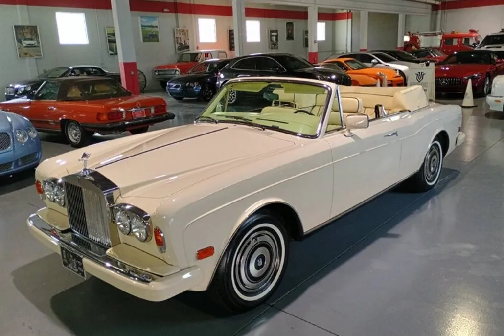 1986 Rolls Royce Corniche II photo 1
