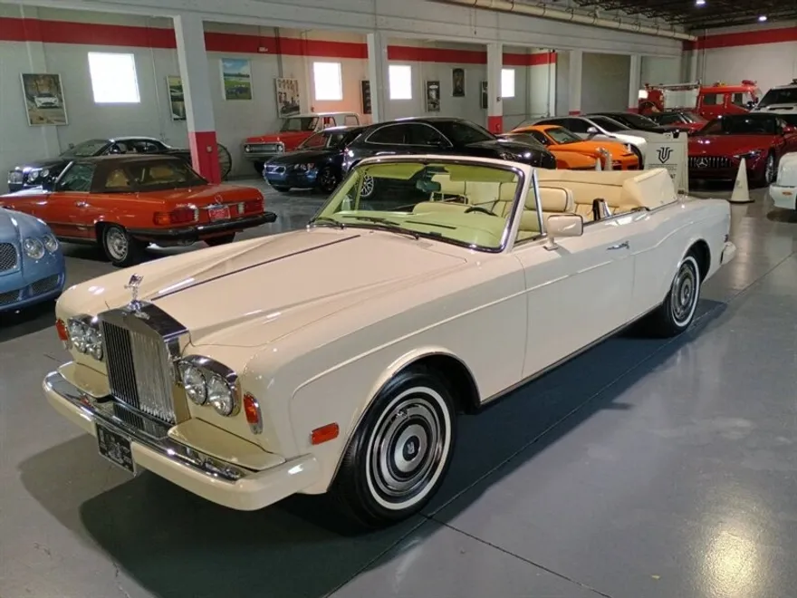 1986 Rolls Royce Corniche II photo 1