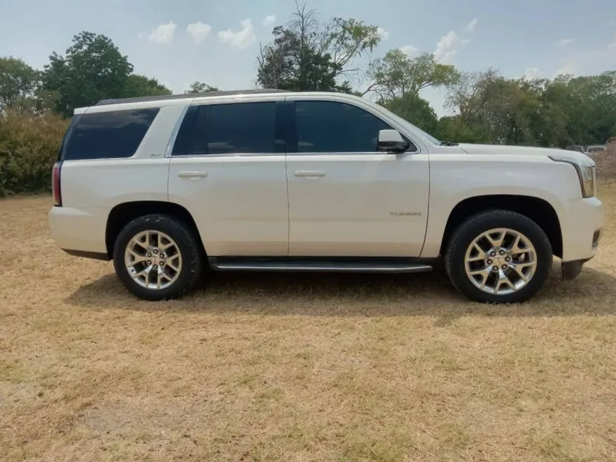 2015 Gmc Yukon SLT photo 1