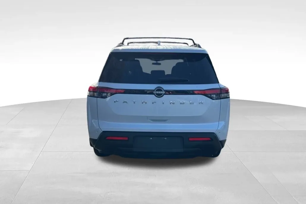 2025 Nissan Pathfinder SV photo 1