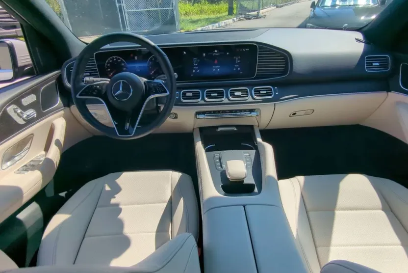 2024 Mercedes Benz GLE 4MATIC photo 1