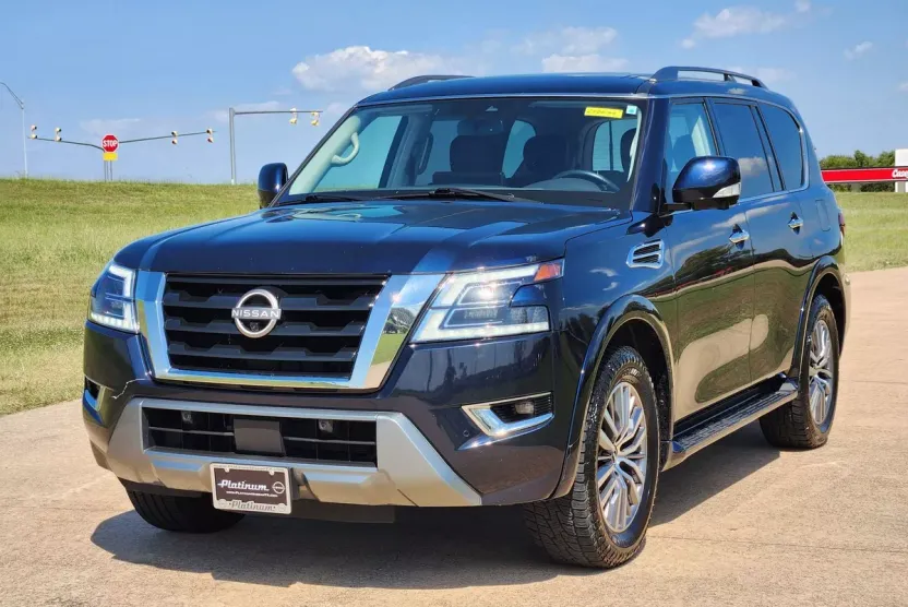2023 Nissan Armada SL photo 1