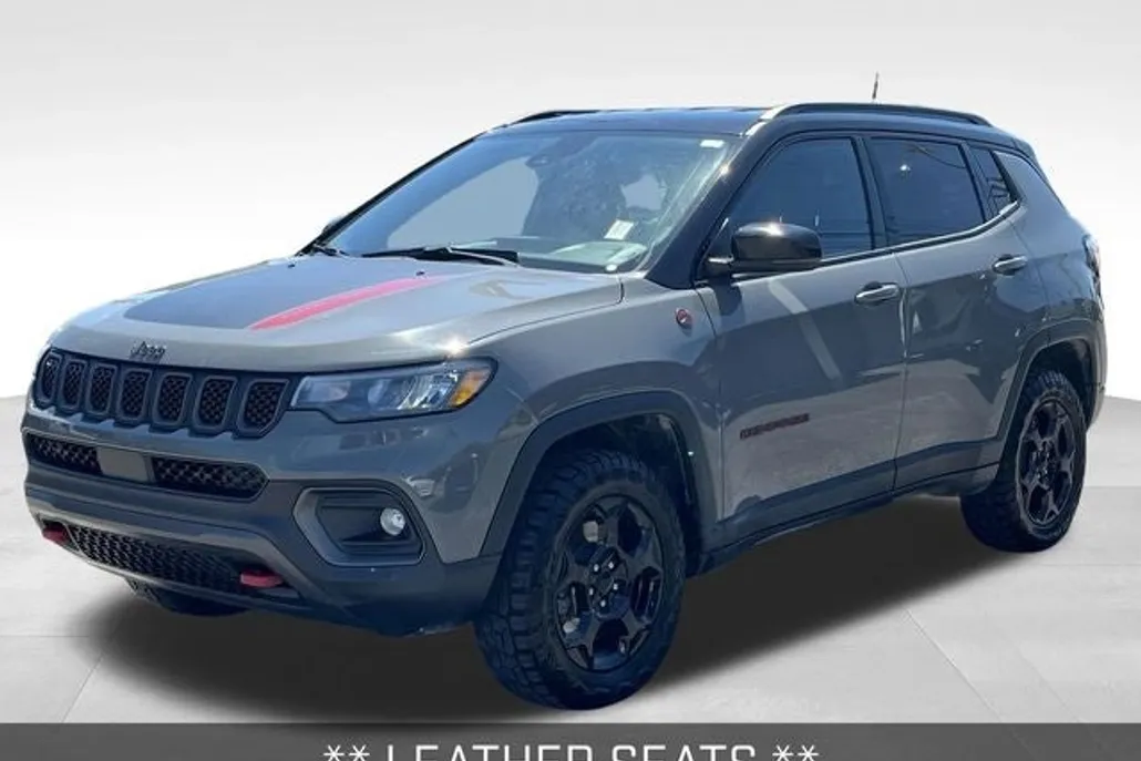 2023 Jeep Compass Trailhawk photo 1