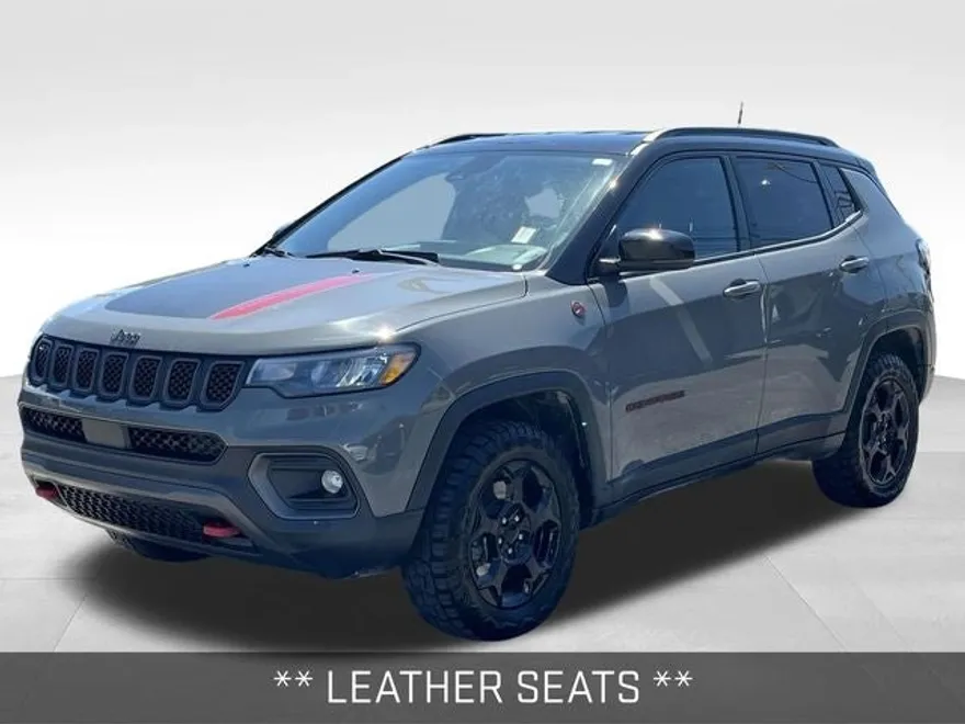 2023 Jeep Compass Trailhawk photo 1