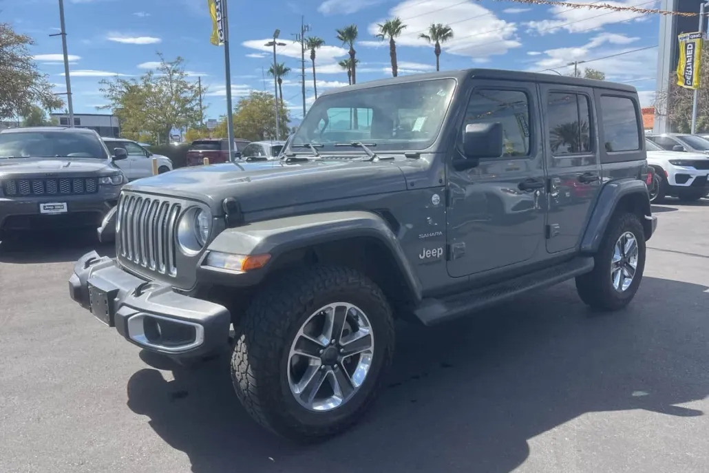 2020 Jeep Wrangler Unlimited Sahara photo 1