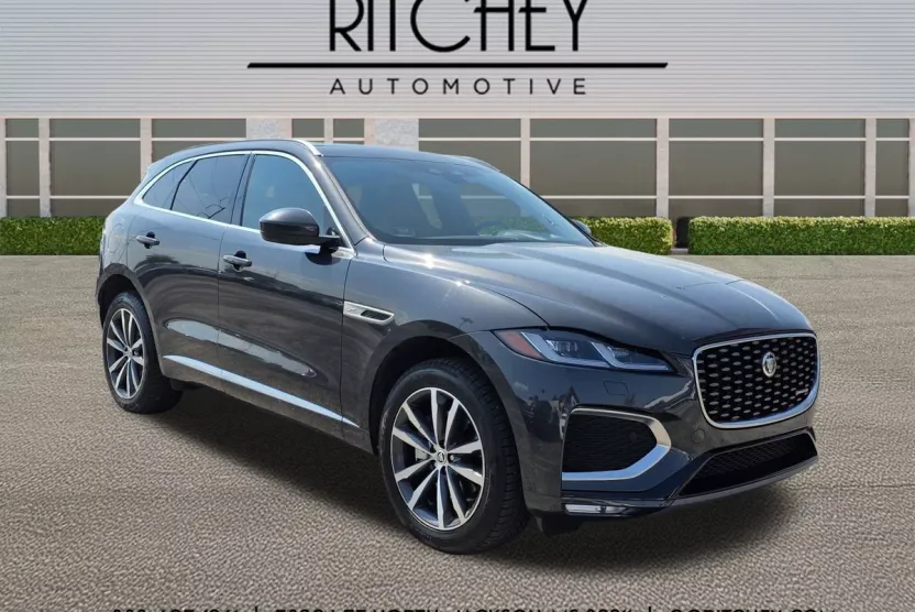 2024 Jaguar F-PACE P250 R-Dynamic S photo 1