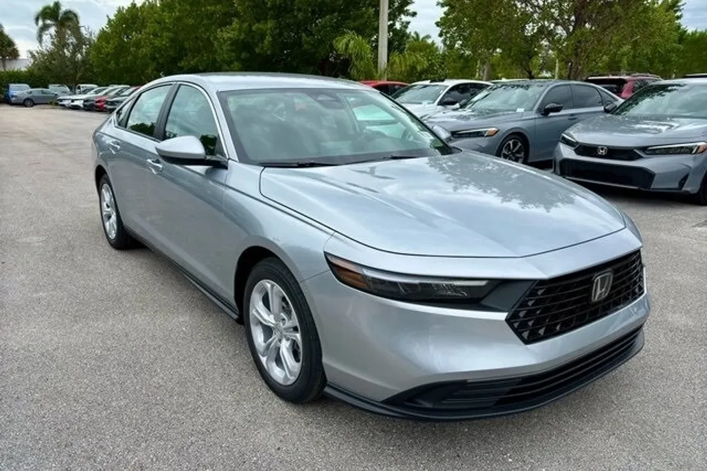 2025 Honda Accord LX photo 1