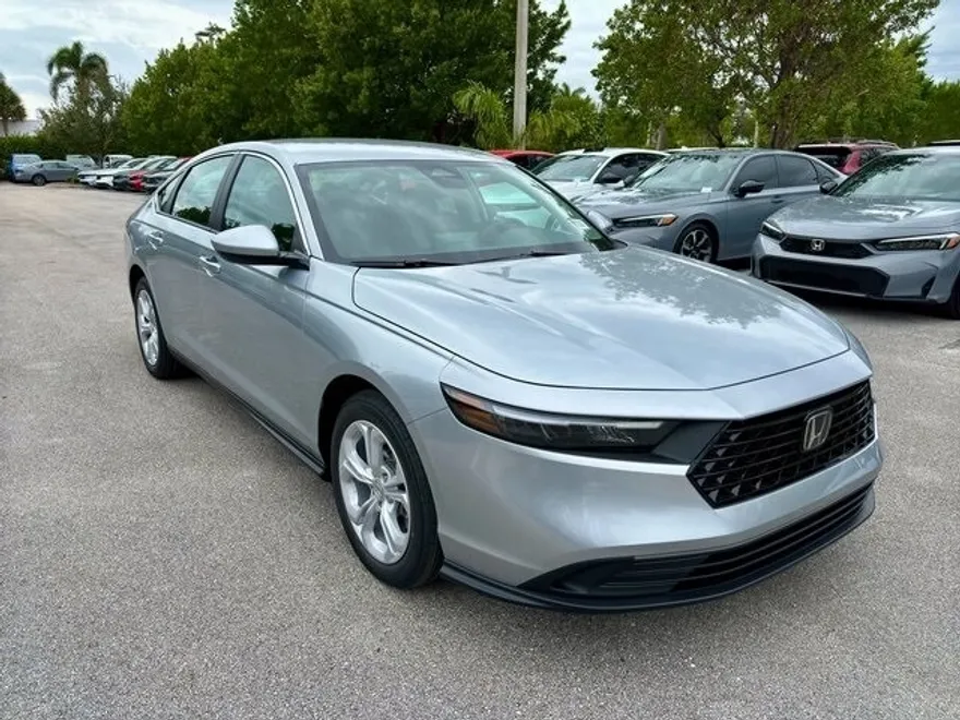 2025 Honda Accord LX photo 1
