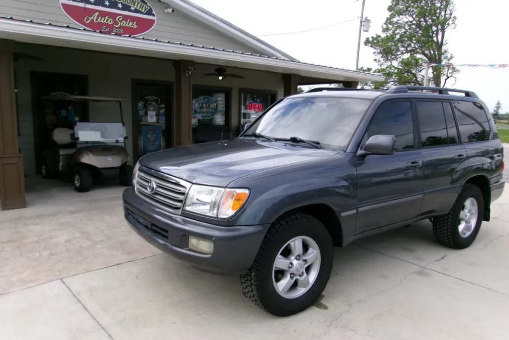 2004 Toyota Land Cruiser VX photo 1