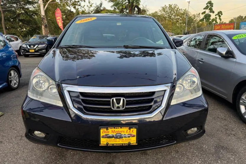 2008 Honda Odyssey Touring photo 1