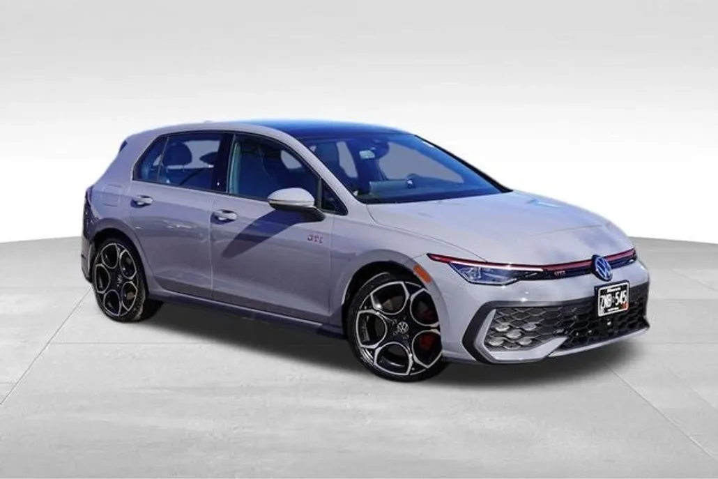 2025 Volkswagen Golf GTI Autobahn photo 1