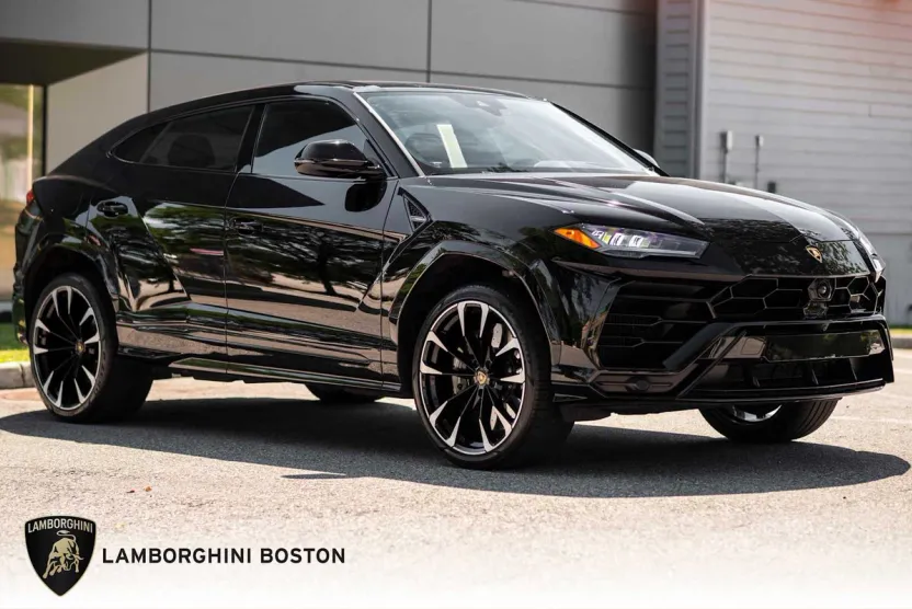 2021 Lamborghini Urus photo 1