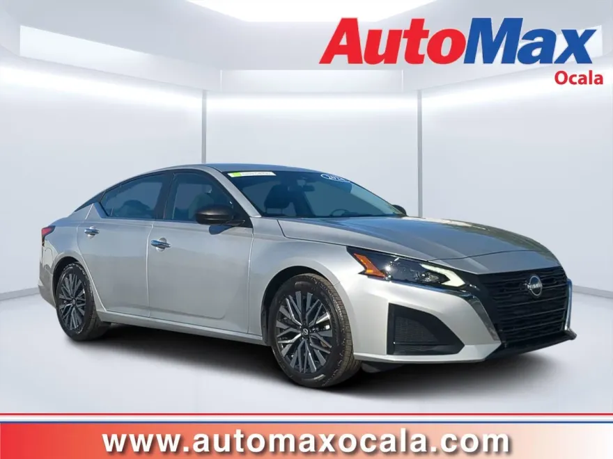 2024 Nissan Altima 2.5 SV photo 1