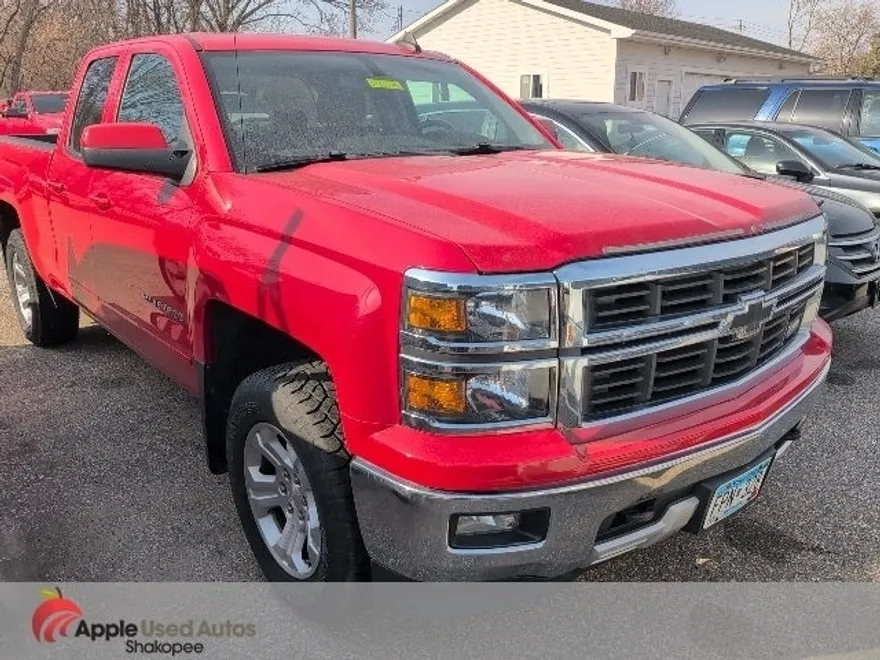 2015 Chevrolet Silverado 1500 LT photo 1