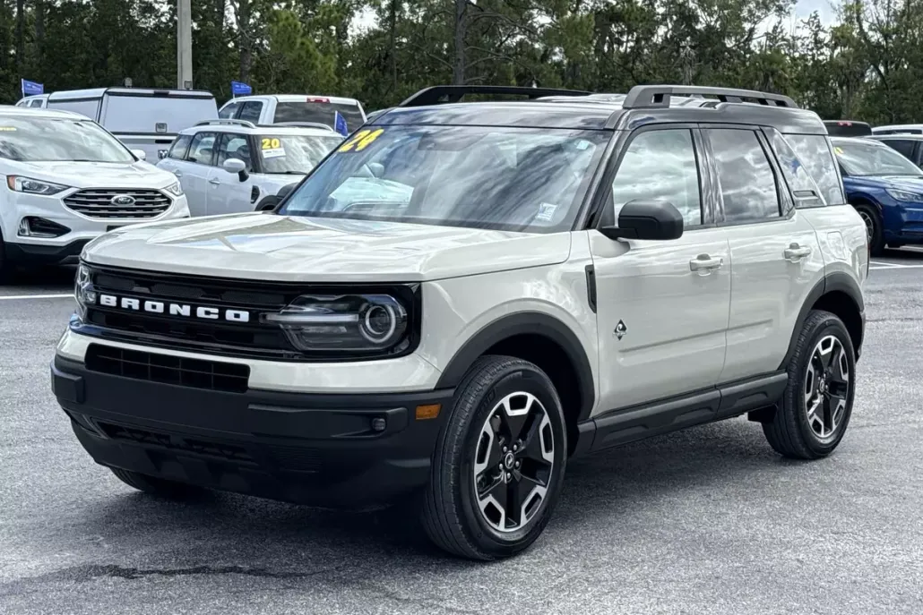 2024 Ford Bronco Sport Outer Banks photo 1