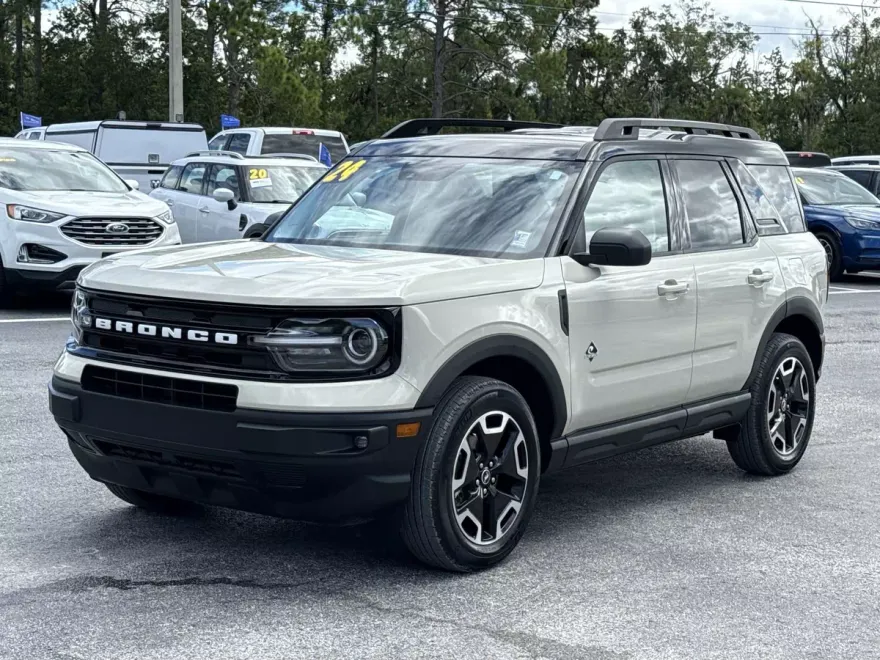 2024 Ford Bronco Sport Outer Banks photo 1