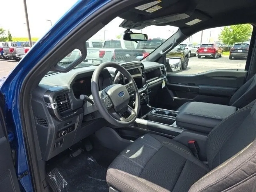 2025 Ford F-150 STX photo 9