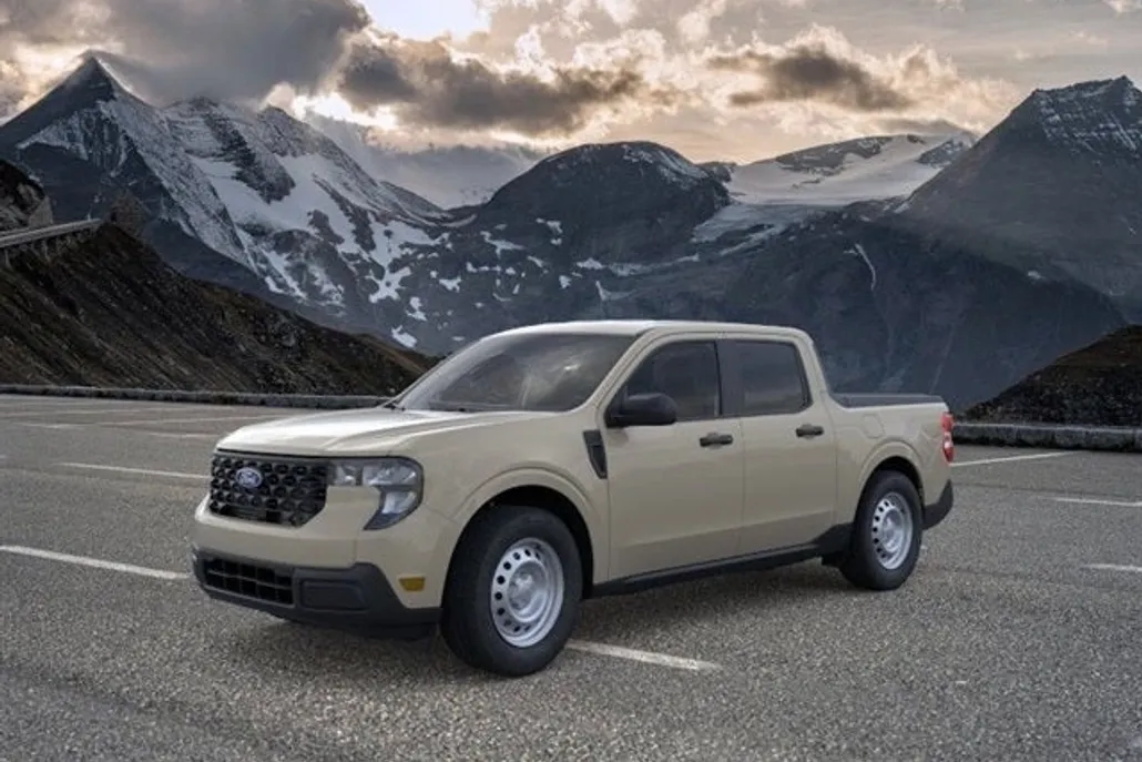 2025 Ford Maverick XL photo 1