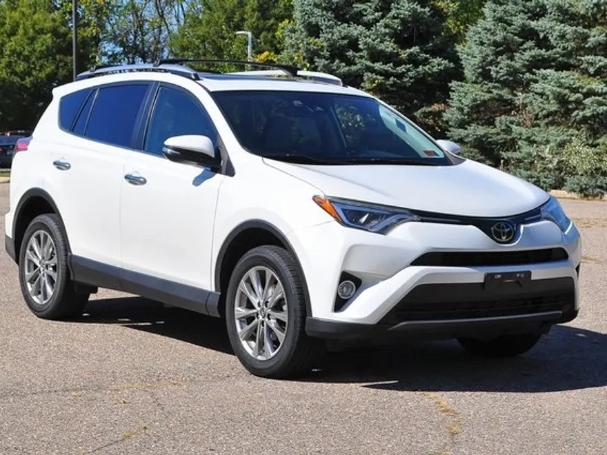 2018 Toyota RAV4 Limited photo 1