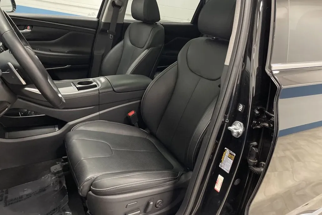 2023 Hyundai Santa Fe Limited photo 1