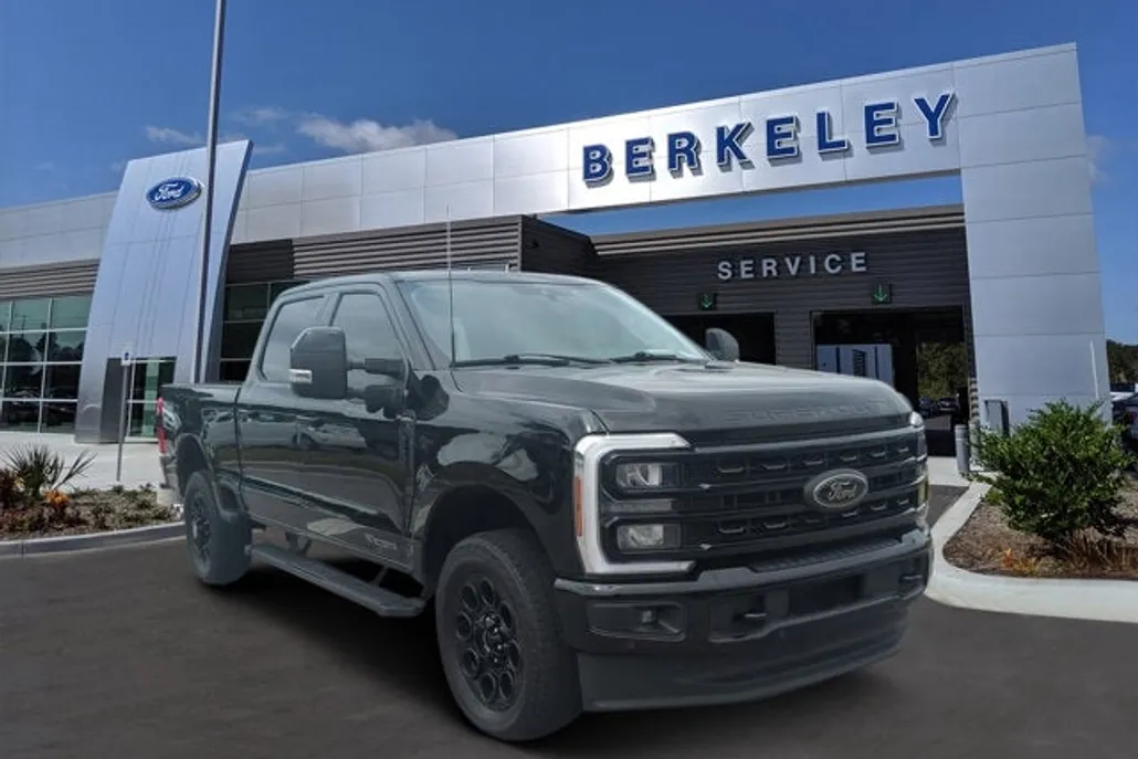 2024 Ford F-250 Lariat photo 1