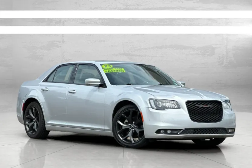 2023 Chrysler 300 S photo 1