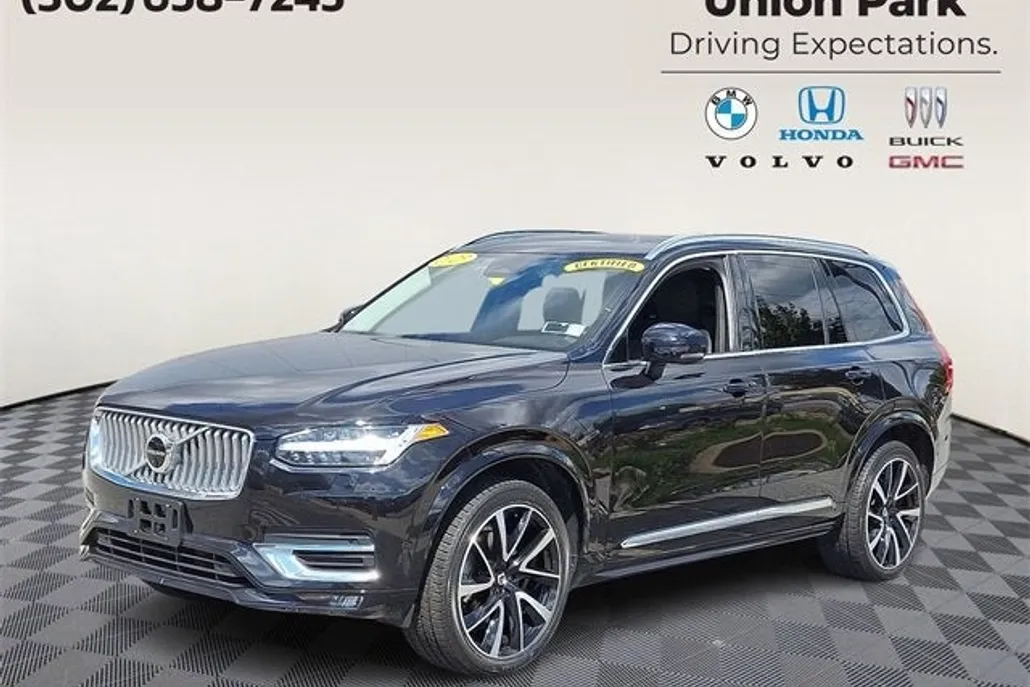 2023 Volvo XC90 Plus photo 1