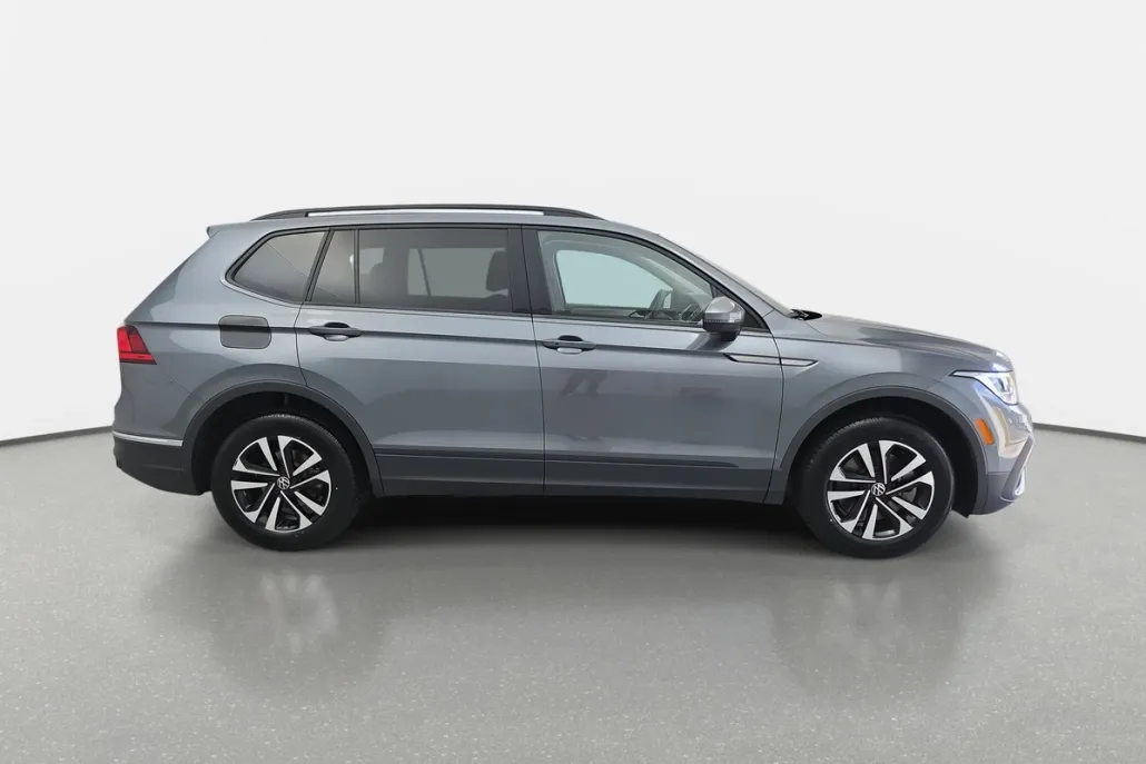 2024 Volkswagen Tiguan S photo 1