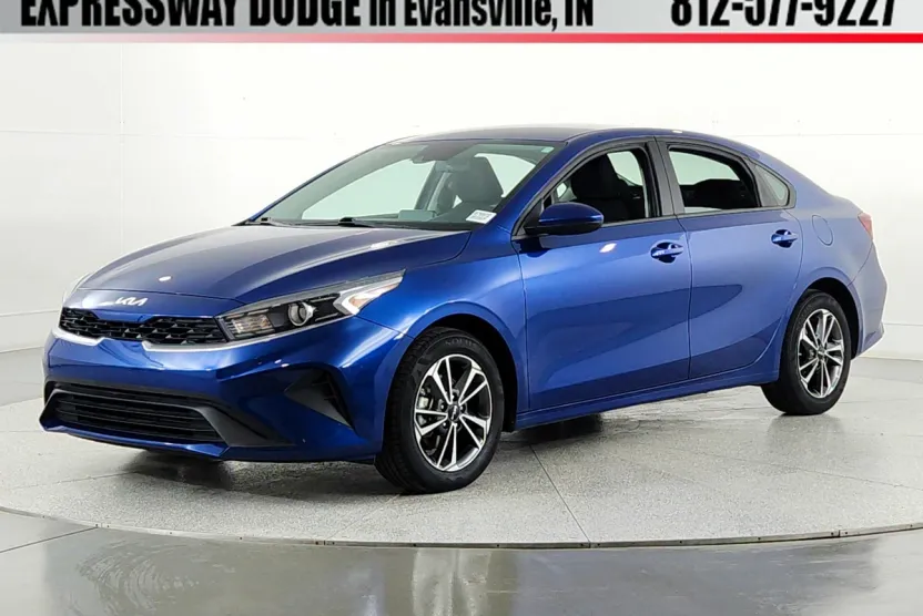 2024 Kia Forte LXS photo 1
