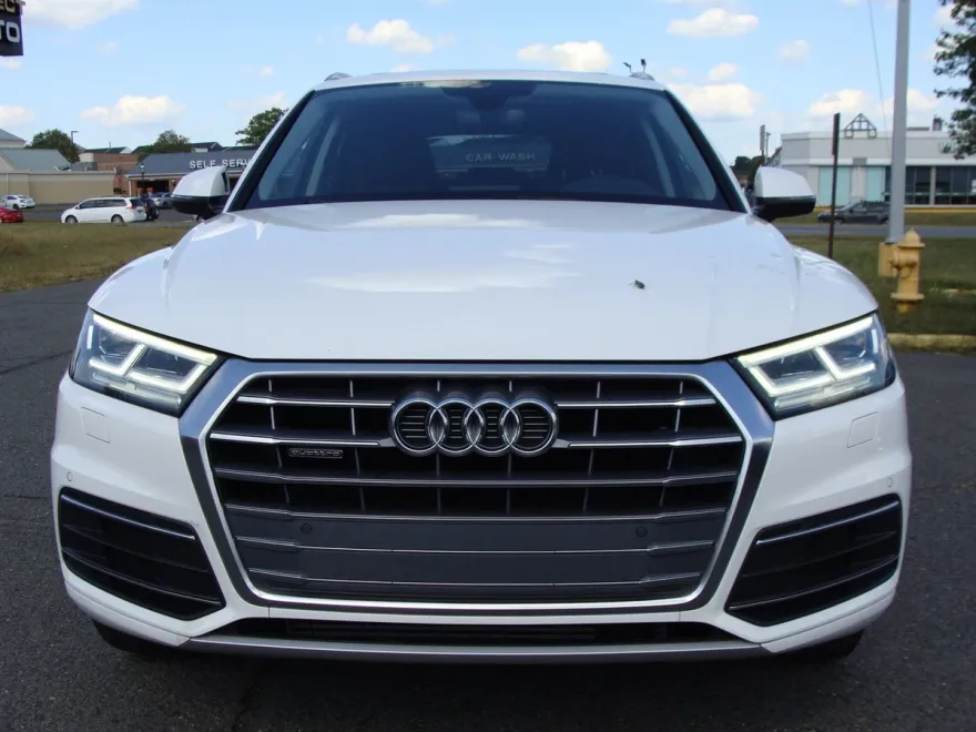 2019 Audi Q5 2.0T Premium Plus photo 1