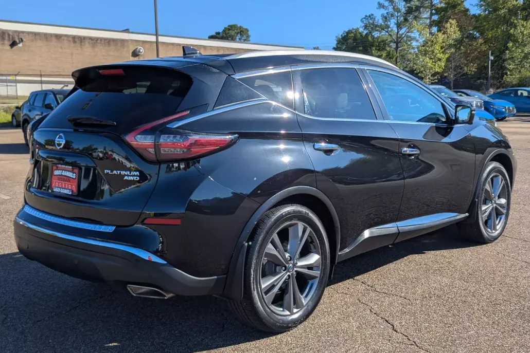 2021 Nissan Murano Platinum photo 1