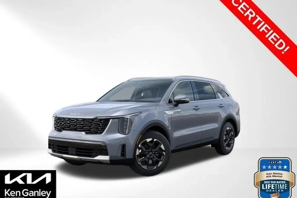 2025 Kia Sorento S photo 1