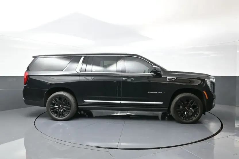 2025 Gmc Yukon XL Denali photo 1