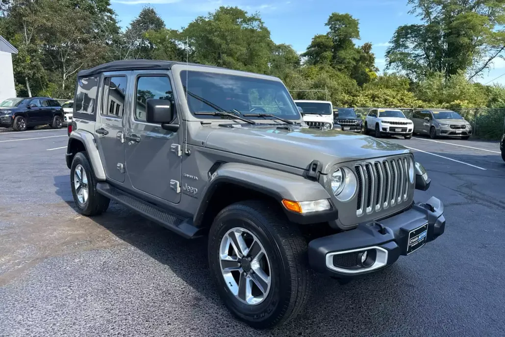 2023 Jeep Wrangler Sahara photo 1