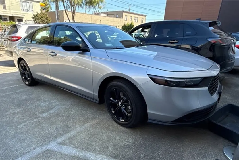 2025 Honda Accord SE photo 1