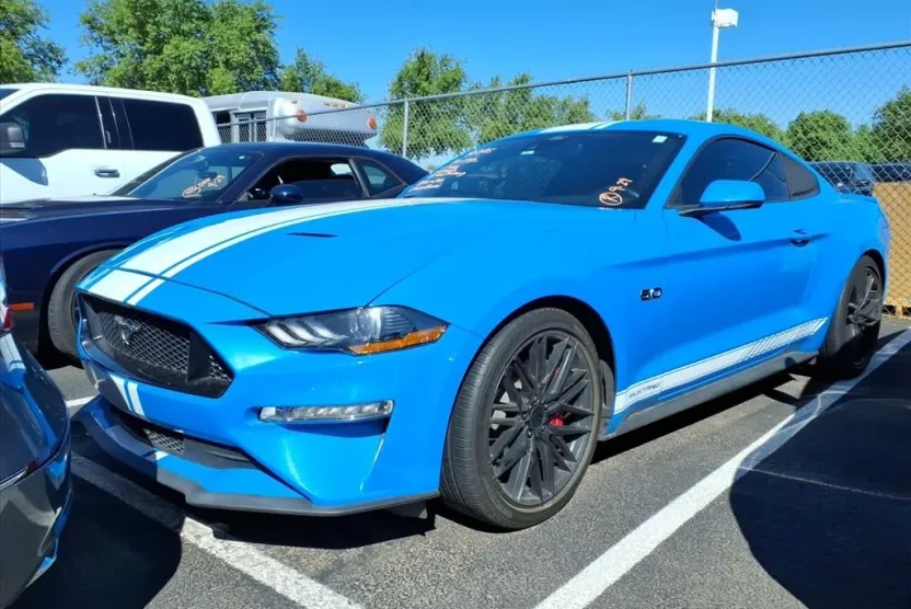 2022 Ford Mustang GT Premium photo 1