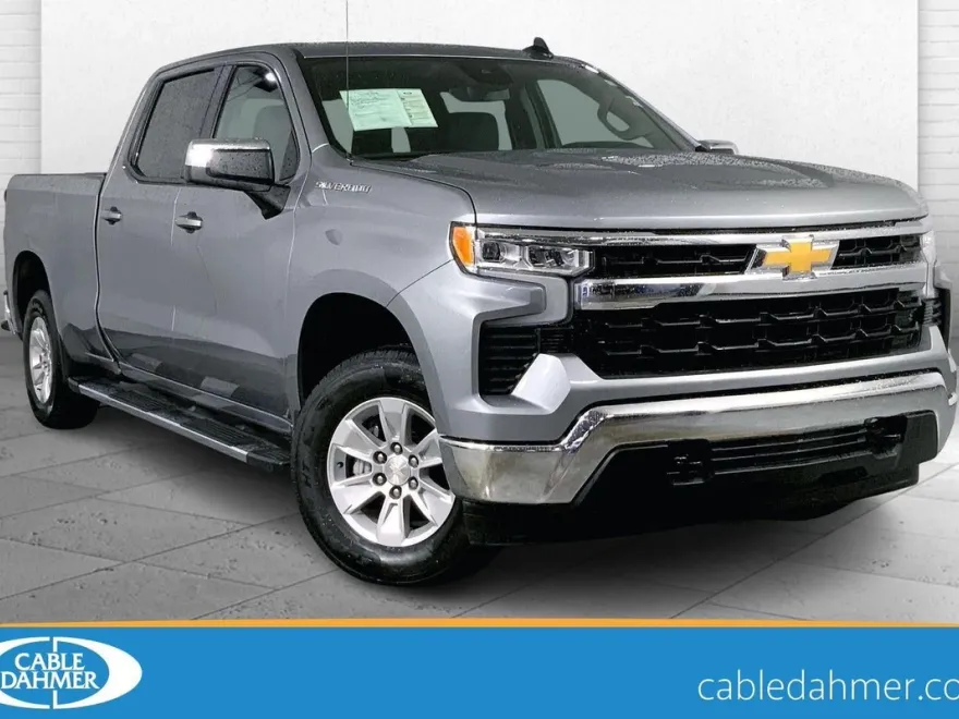 2024 Chevrolet Silverado 1500 LT photo 1