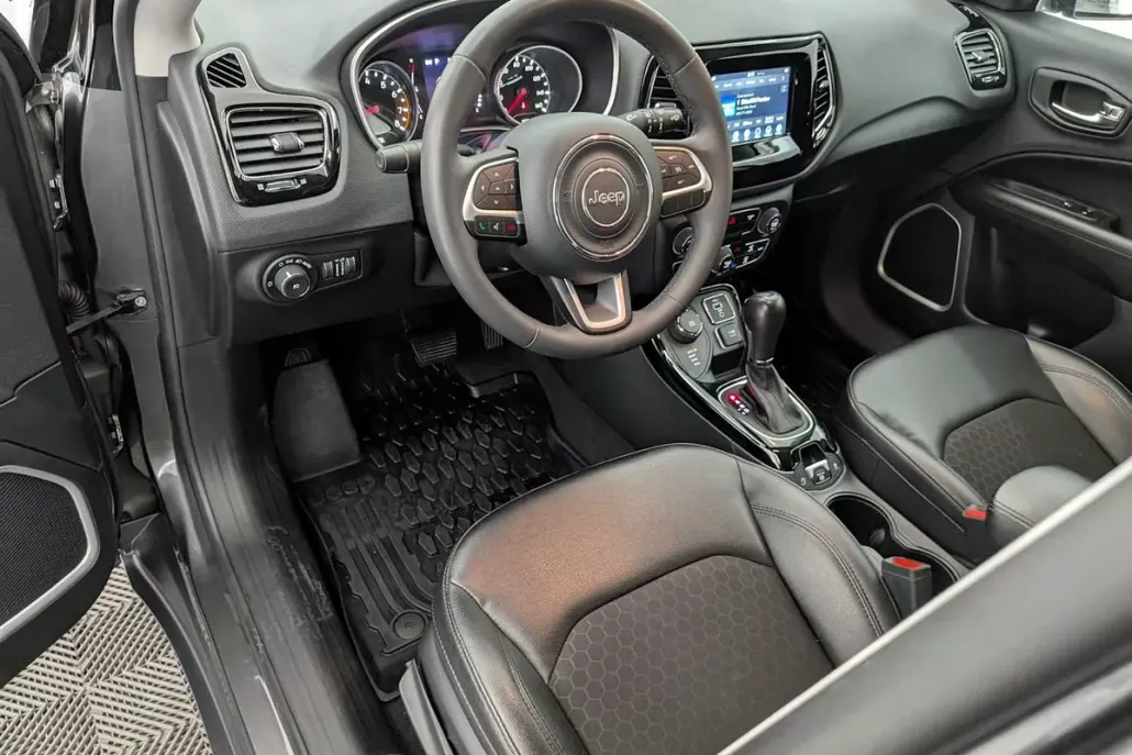 2021 Jeep Compass Altitude photo 1
