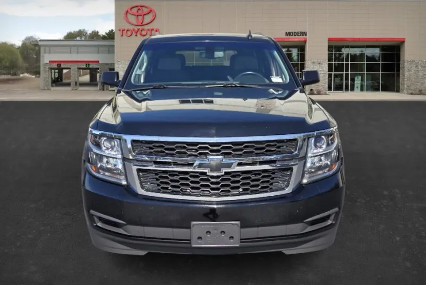 2017 Chevrolet Tahoe LS photo 1