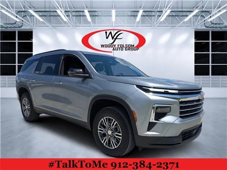 2025 Chevrolet Traverse photo 1