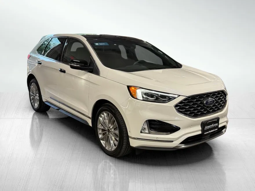 2020 Ford Edge Titanium photo 1