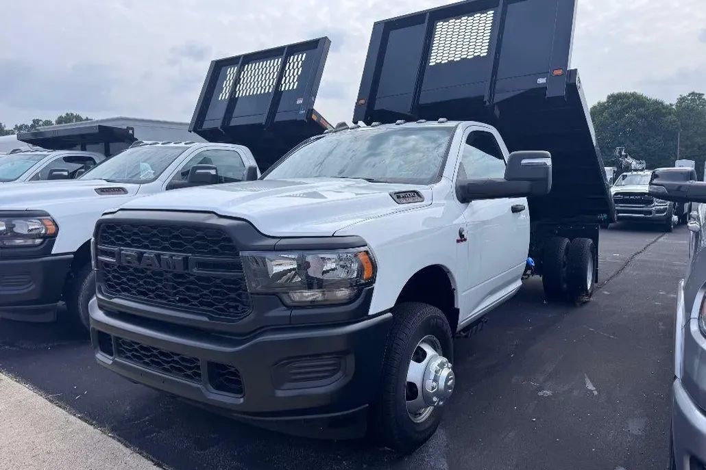 2024 Ram 5500 Tradesman photo 1